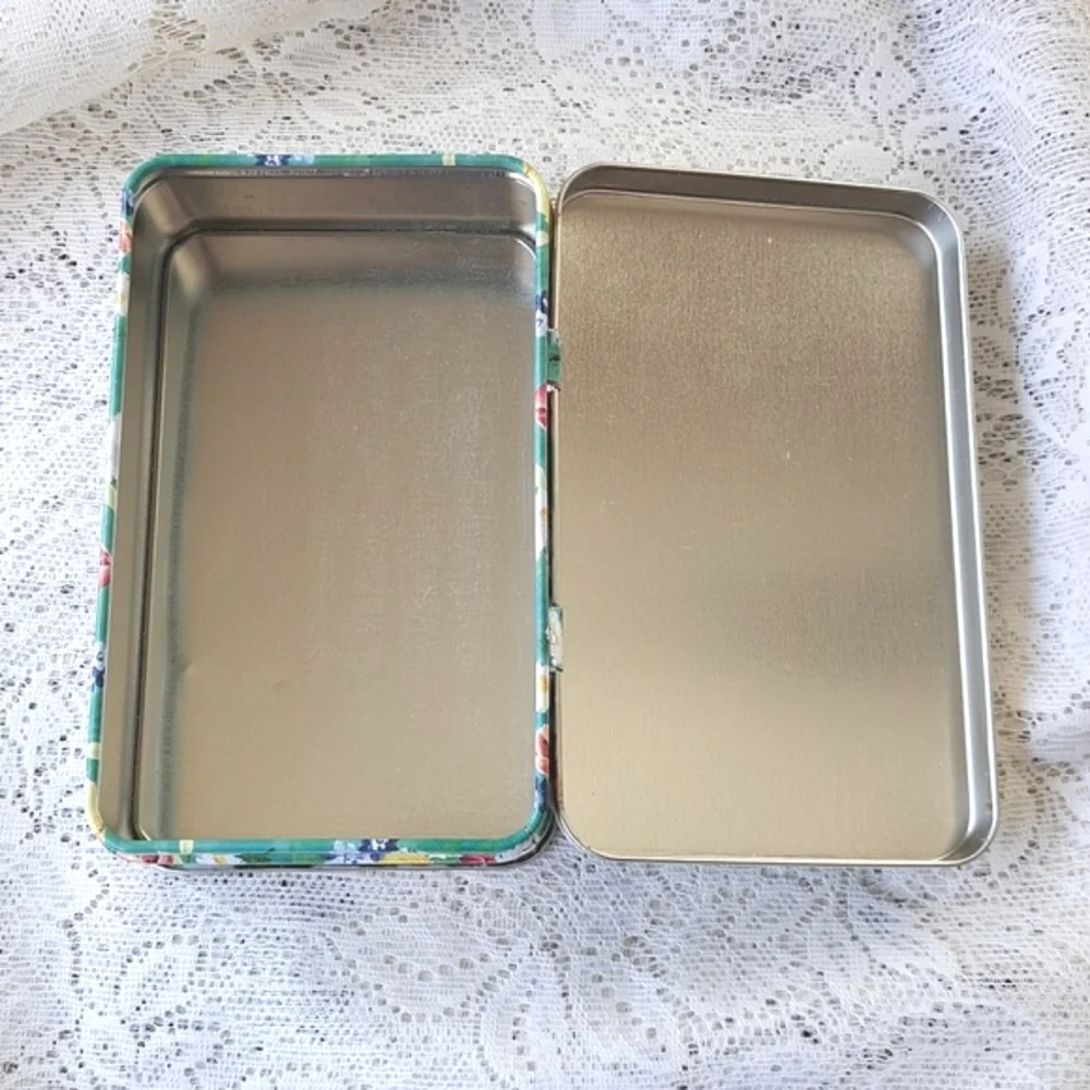 Small Vintage Tin Metal Hinged Storage Box Floral Bouquet Made in England